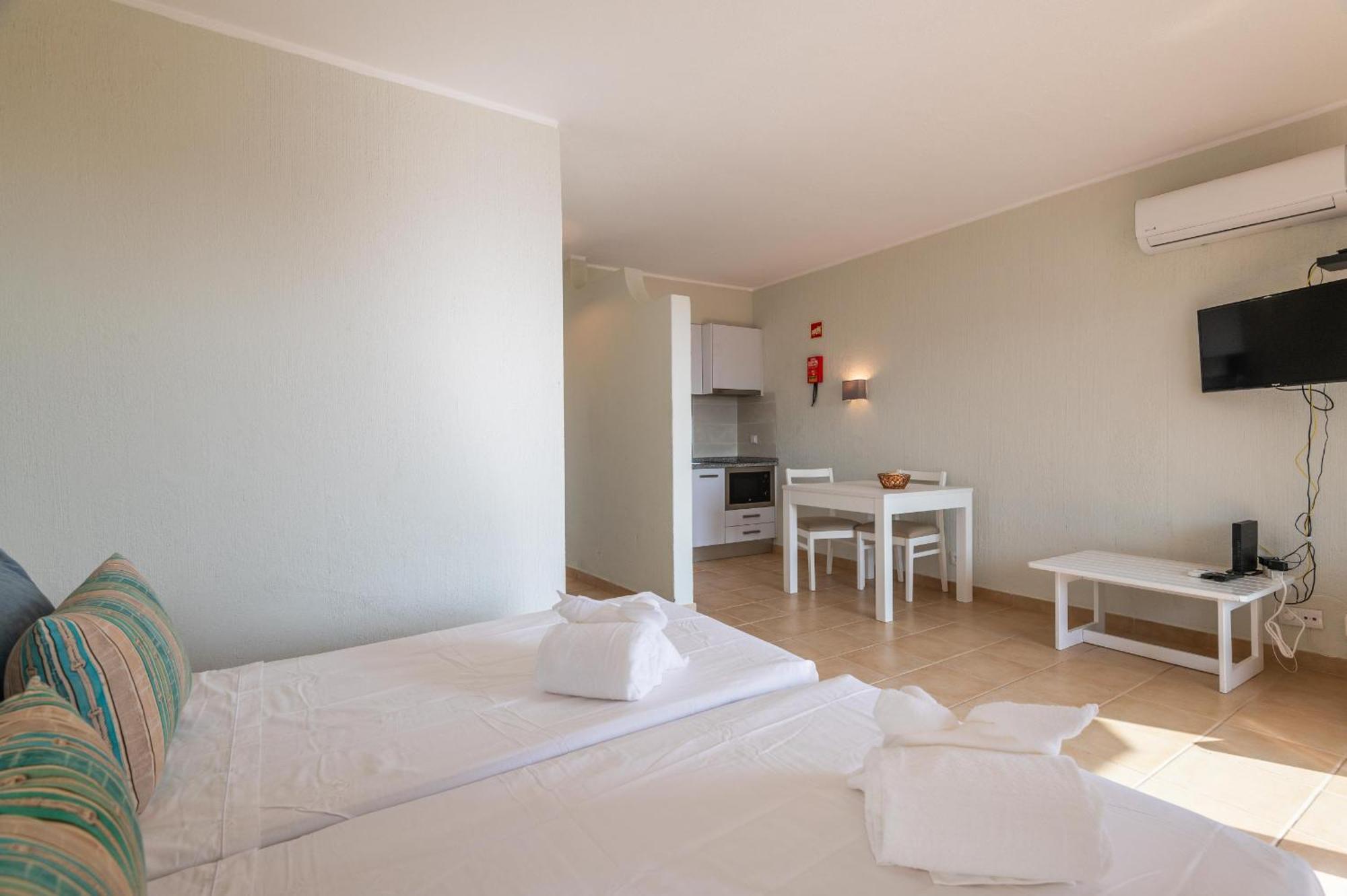 Studio With Sea View - Free Wi-Fi - Pool Albufeira Extérieur photo